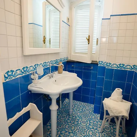 Anna Forio di Ischia